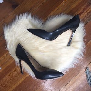 Ivanka Trump Black Pointed Toe Pumps